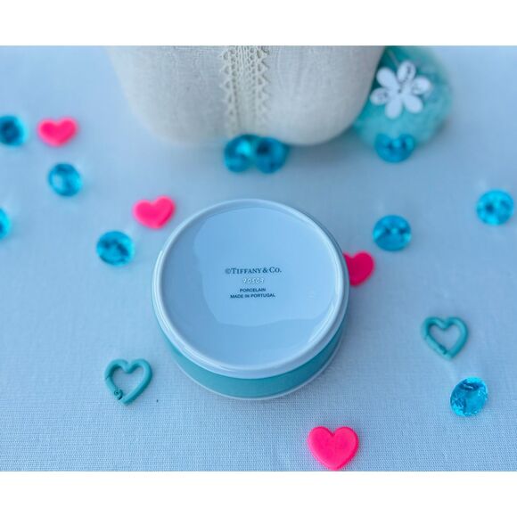 NEW RARE Tiffany & Co. Flagship Facade Trinket Round Porcelain Box - Picture 5 of 5